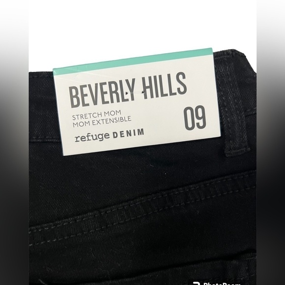 Beverly Hills Stretch Mom Extensible Refuge Denim. Size :9 Color: Black - Picture 2 of 4
